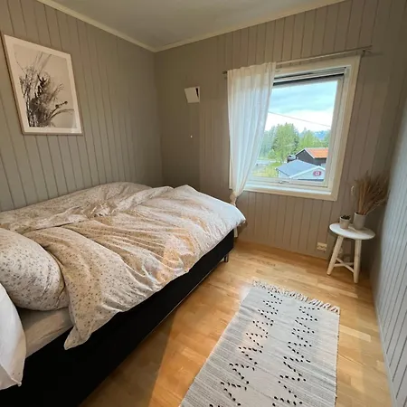 Northern Lights, Close To City, Free Parking Apartman Tromsø